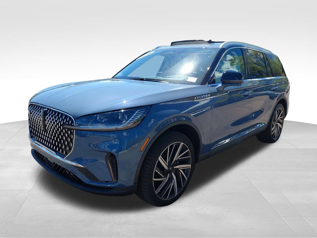 New 2026 Lincoln Aviator Reserve AWD/4WD image 3