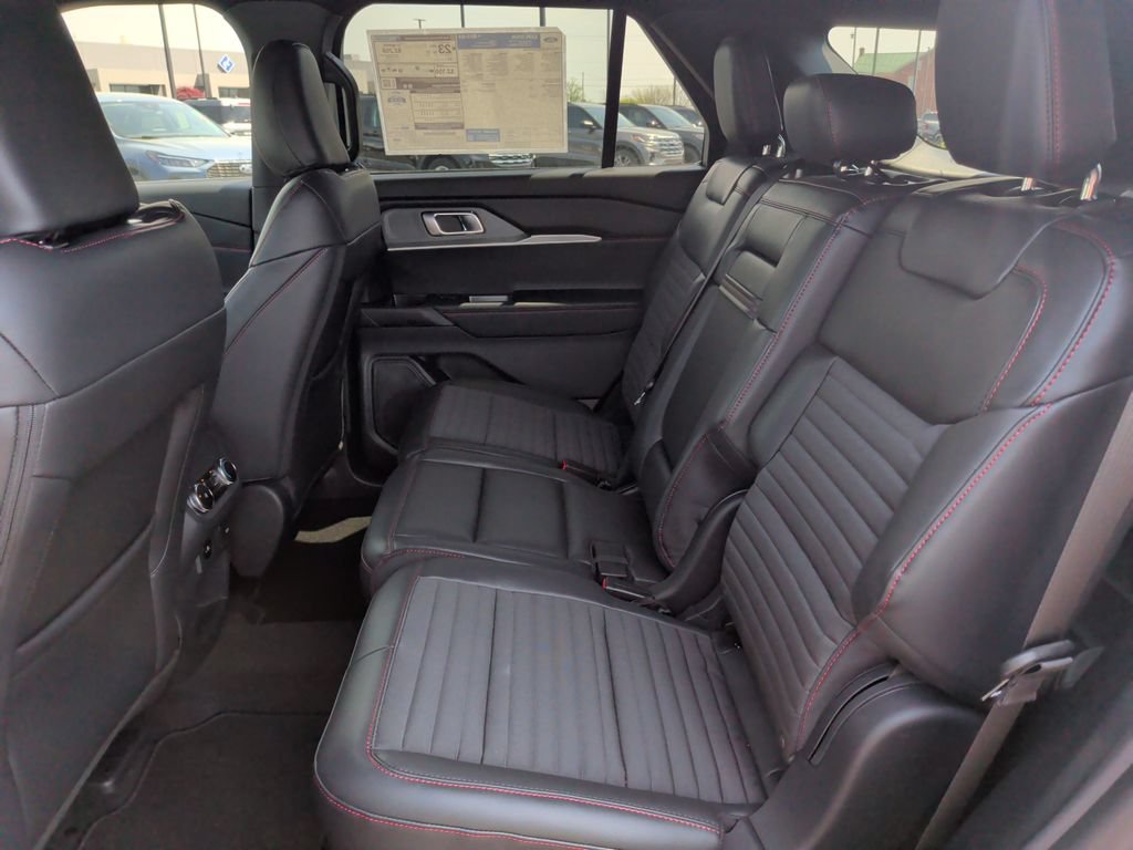New 2026 Ford Explorer ST-Line w/ ST-Line Street Pack AWD/4WD image 14