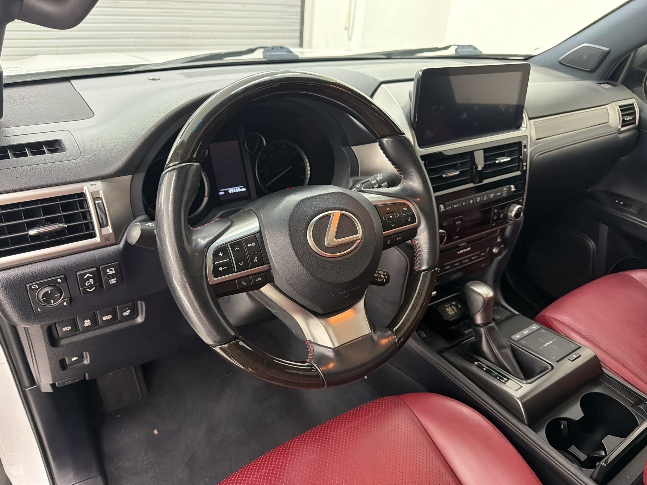 Certified 2023 Lexus GX 460 Luxury w/ Sport Design Package AWD/4WD image 4