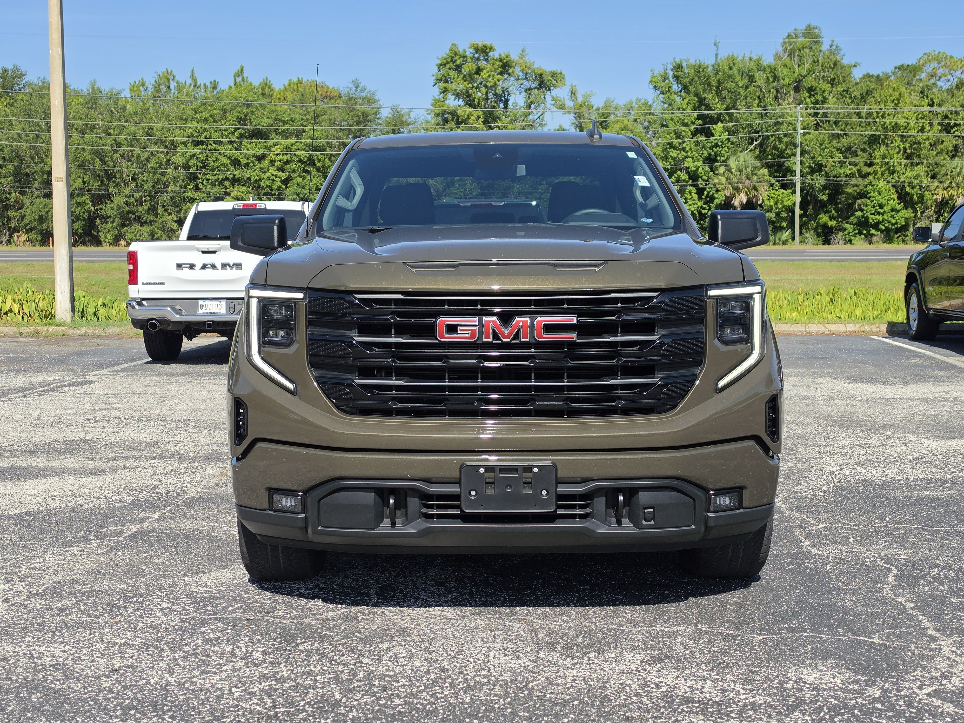 Certified 2023 GMC Sierra 1500 Elevation w/ X31 Off-Road Package AWD/4WD image 12