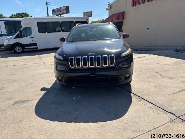 Used 2014 Jeep Cherokee Latitude FWD image 2