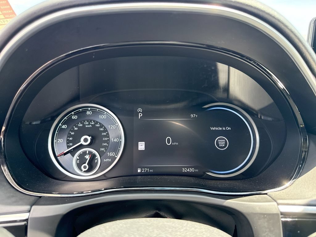 Used 2025 Genesis GV70 2.5T AWD/4WD image 16