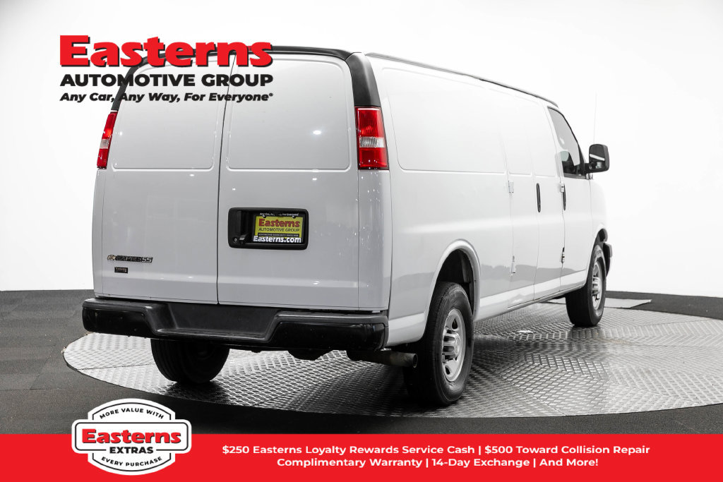 Used 2019 Chevrolet Express 2500 Extended RWD image 6