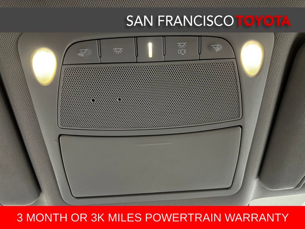 Used 2019 Nissan Rogue SV w/ Premium Package image 29