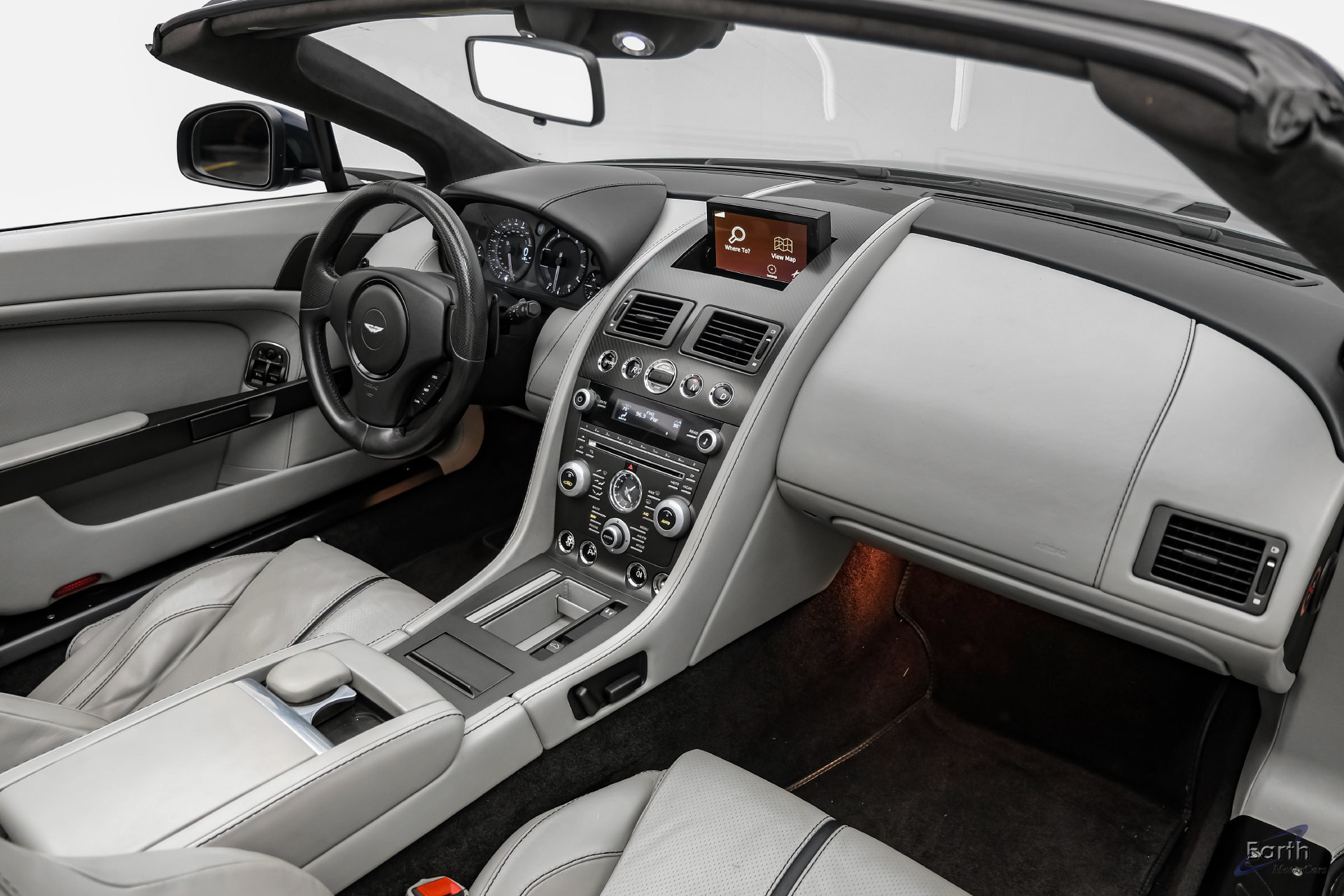 Used 2015 Aston Martin V8 Vantage GT RWD image 51