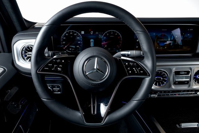 Used 2025 Mercedes-Benz G 550 image 37