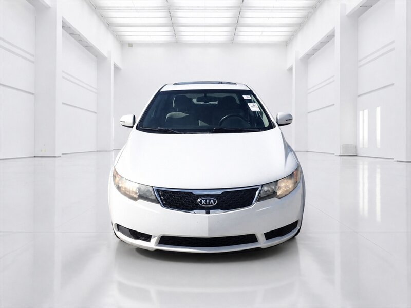 Used 2011 Kia Forte EX w/ Premium Pkg FWD image 8