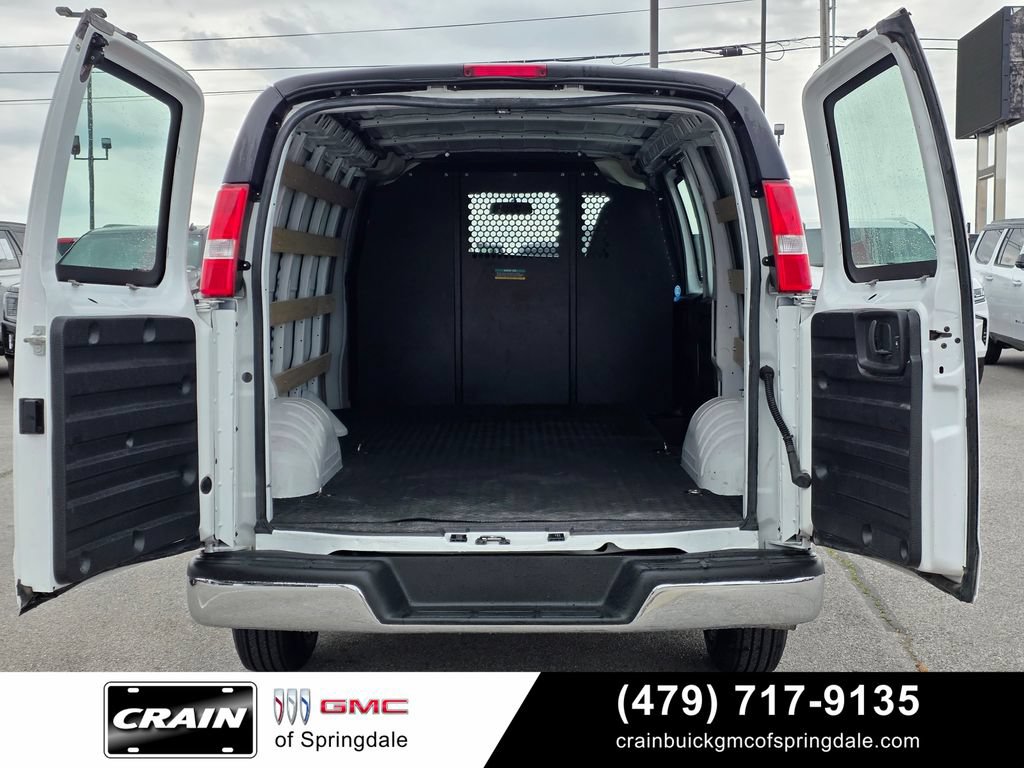 Used 2024 GMC Savana 2500 w/ Driver Convenience Package RWD image 7