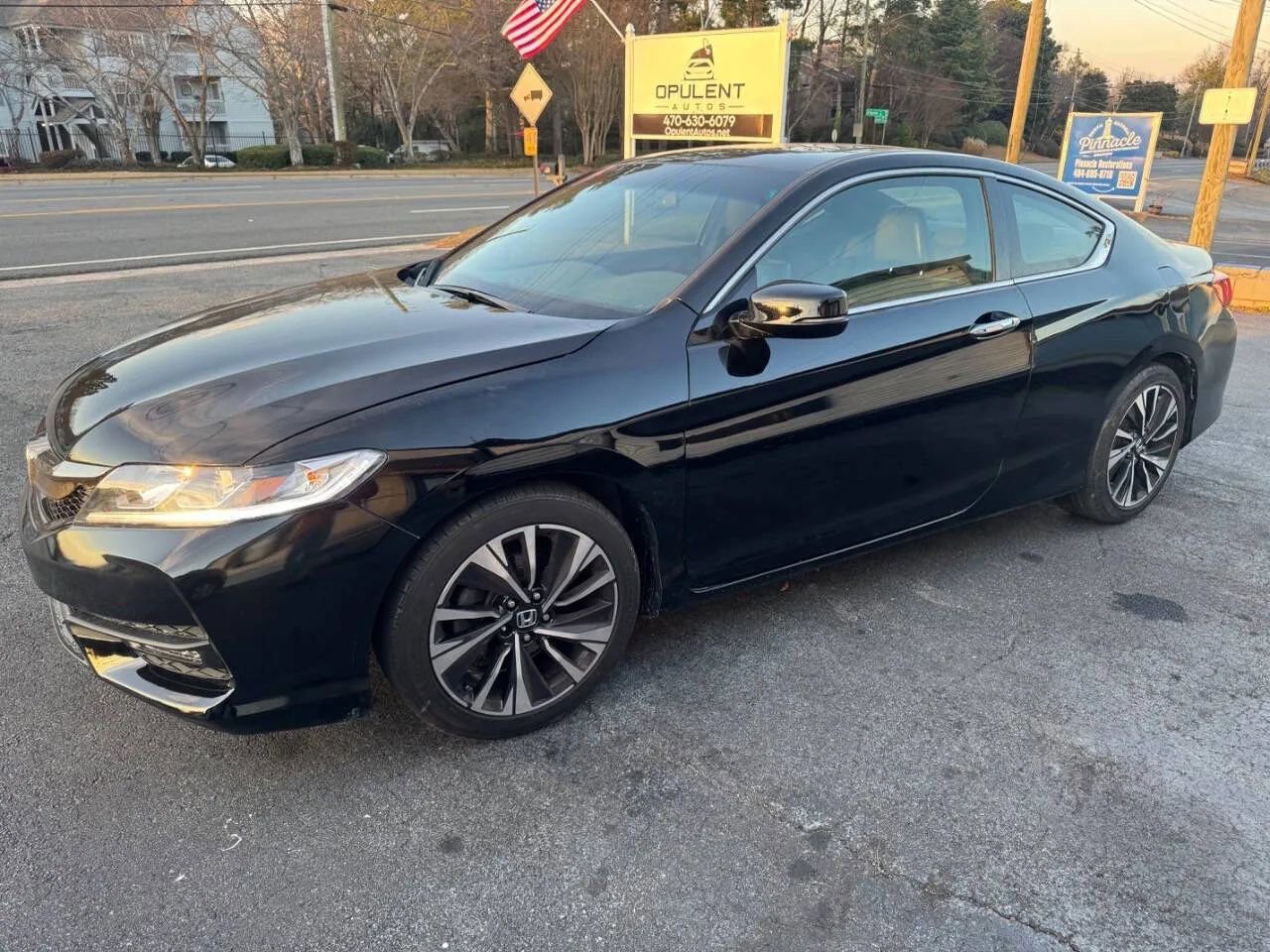 Used 2017 Honda Accord EX-L image 4