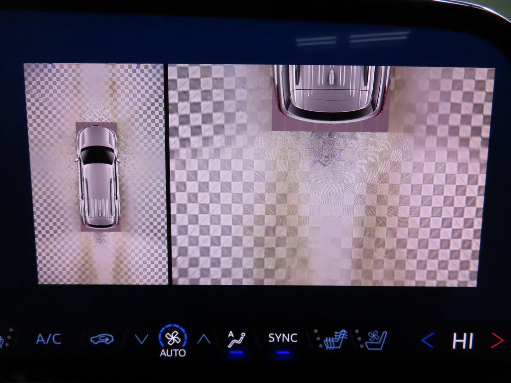 Used 2024 Chevrolet Traverse RS w/ LPO, Floor Liner Package image 20