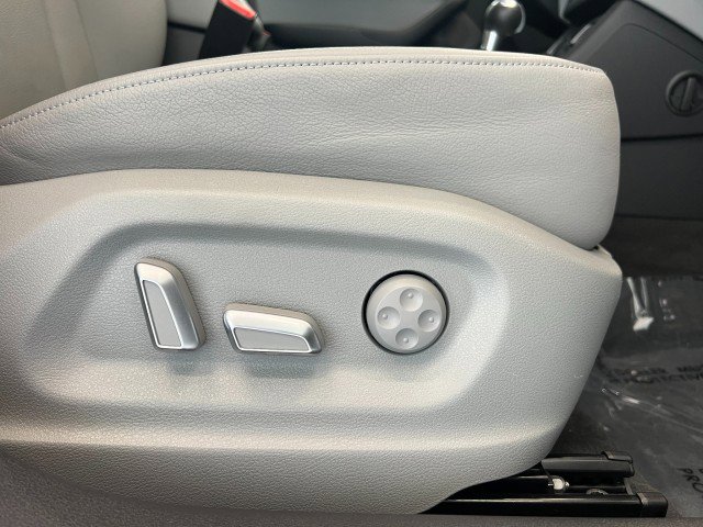 Used 2018 Audi Q3 2.0T Premium AWD/4WD image 18