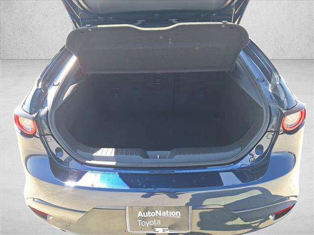 Used 2020 MAZDA MAZDA3 Hatchback image 17