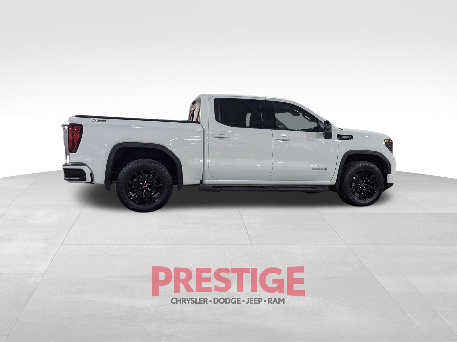 Used 2025 GMC Sierra 1500 Elevation AWD/4WD image 7