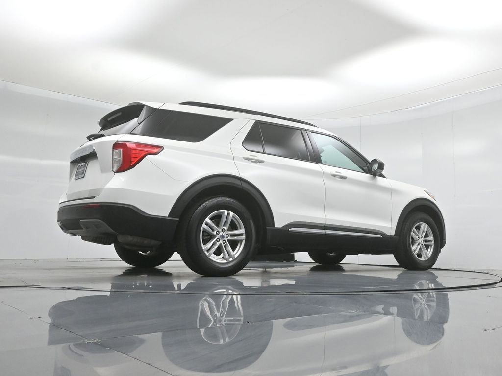Certified 2023 Ford Explorer XLT w/ Equipment Group 202A RWD image 50