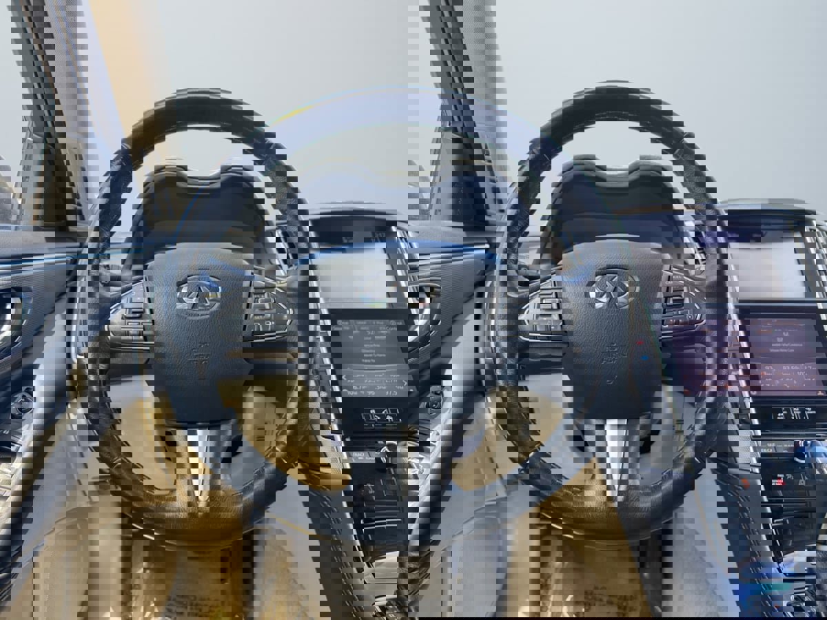 Used 2017 INFINITI Q50 Signature Edition image 11