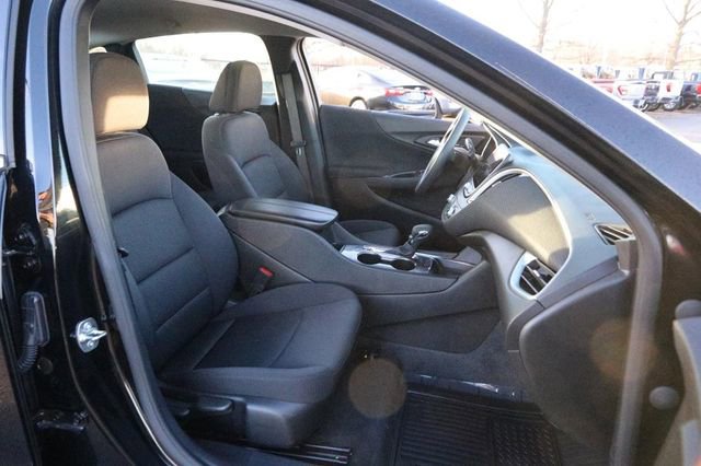 Used 2024 Chevrolet Malibu LT image 24