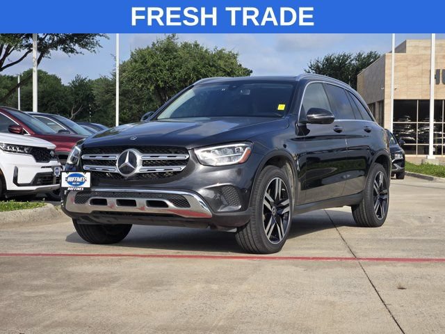 Used 2021 Mercedes-Benz GLC 300 4MATIC image 3