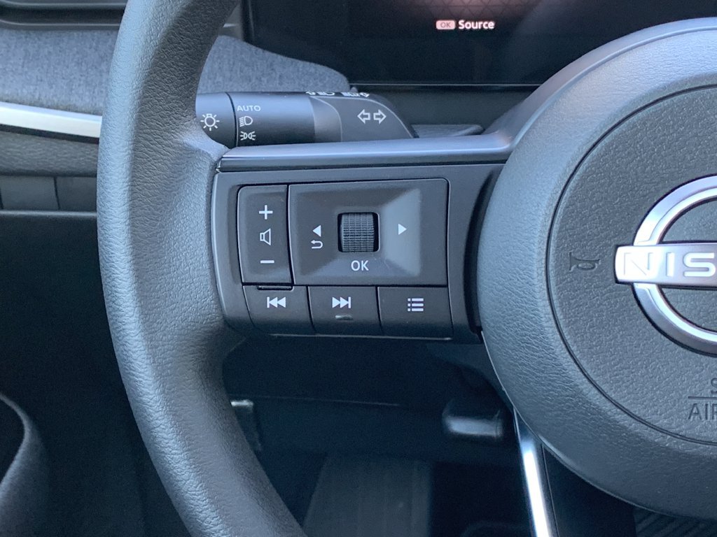 Used 2026 Nissan Kicks SV w/ SV Premium Package FWD image 12