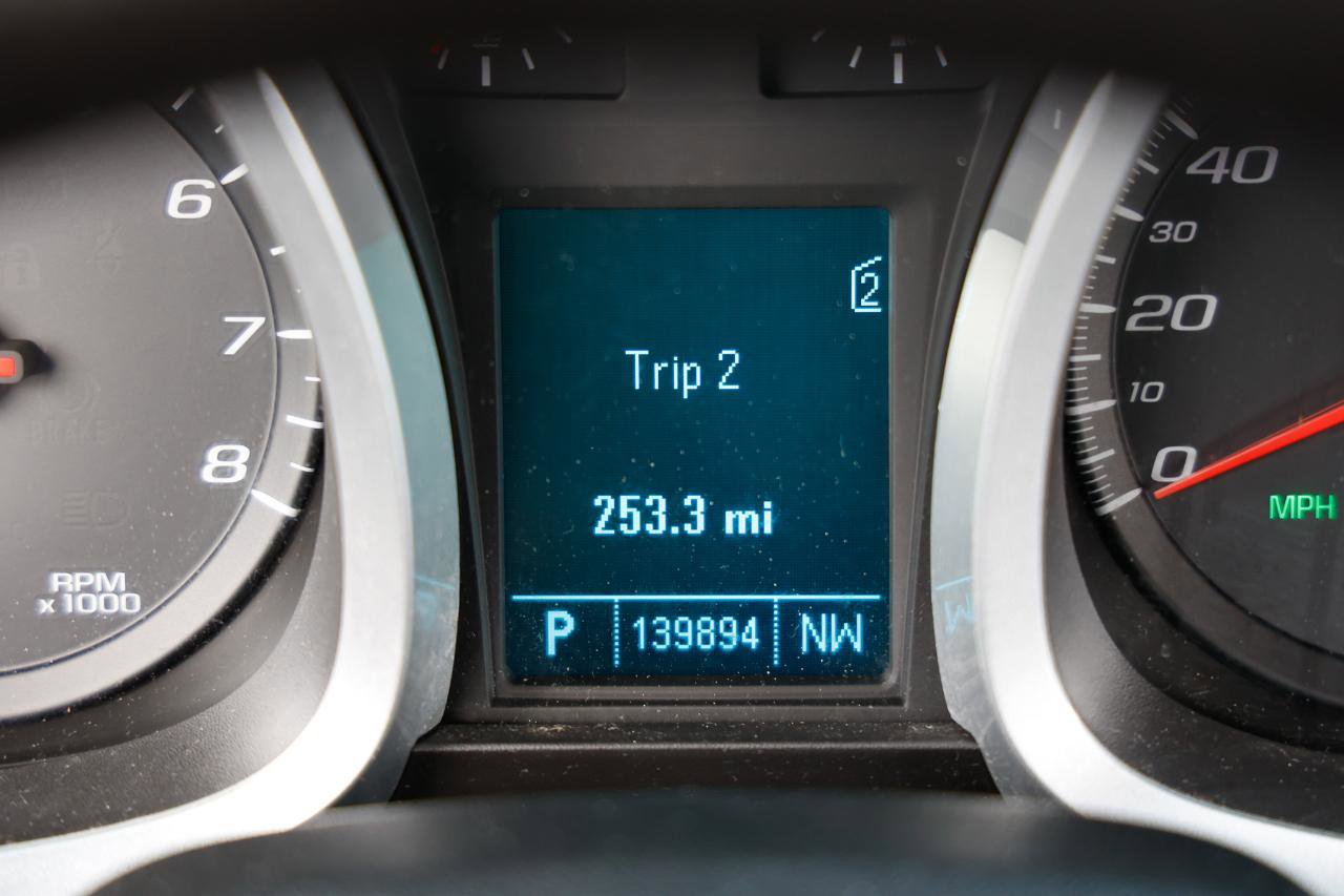 Used 2011 Chevrolet Equinox LT w/ Driver Convenience Package image 36