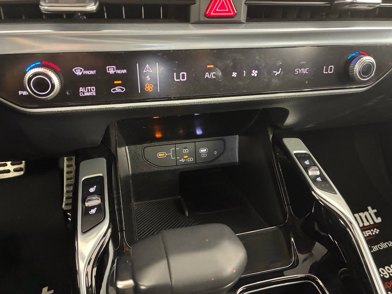 Used 2025 Kia Sorento SX image 19