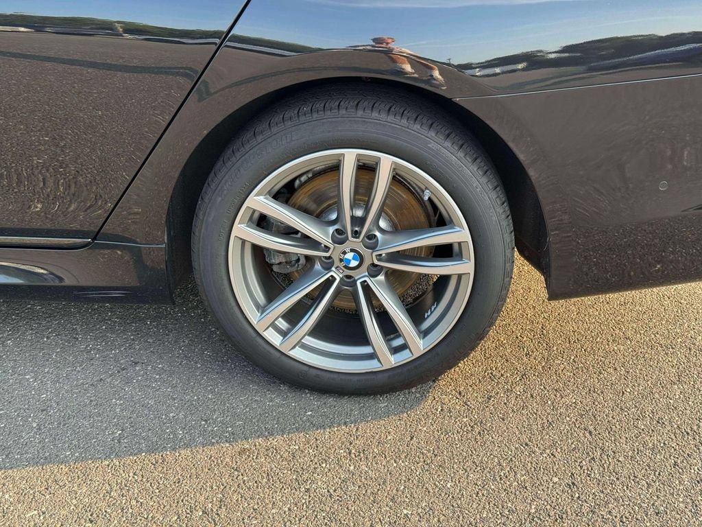 Used 2019 BMW 750i xDrive w/ Executive Package AWD/4WD image 11