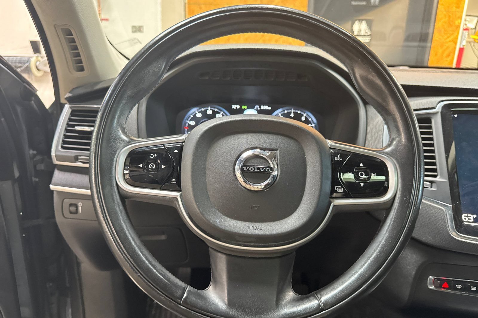 Used 2020 Volvo XC90 T6 Momentum AWD/4WD image 26
