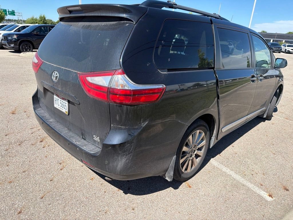 Used 2016 Toyota Sienna XLE Premium AWD/4WD image 6