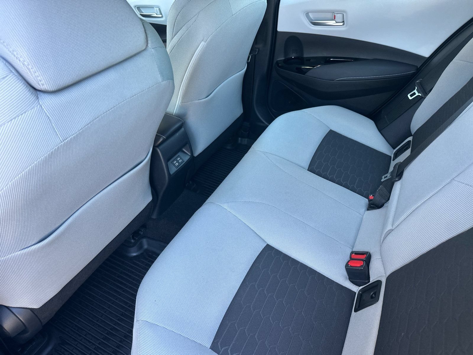 Used 2026 Toyota Corolla SE FWD image 12