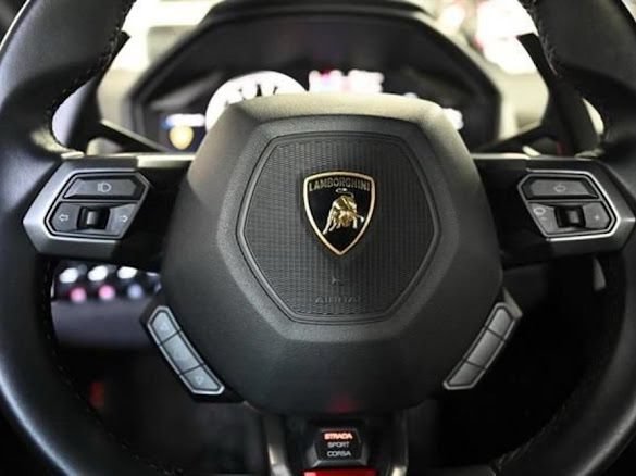Used 2017 Lamborghini Huracan LP 580-2 RWD image 10
