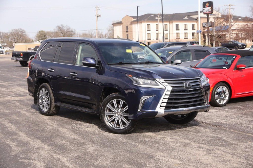 Used 2019 Lexus LX 570 4WD w/ Luxury Package image 2
