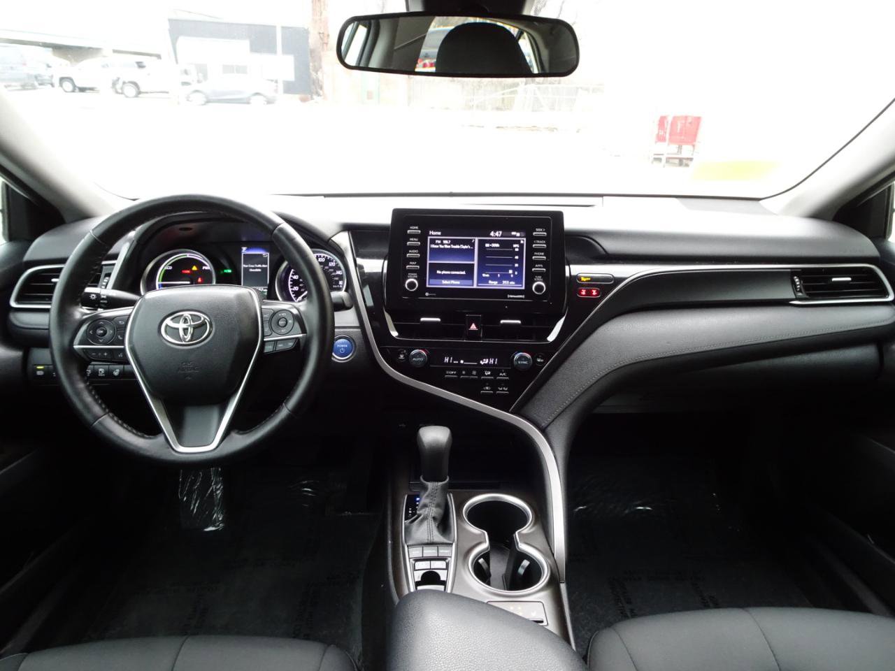 Used 2022 Toyota Camry LE w/ Cold Weather Package image 15