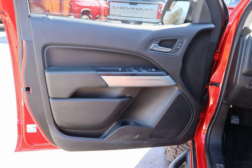 Used 2019 Chevrolet Colorado ZR2 w/ Colorado ZR2 Bison Edition image 23