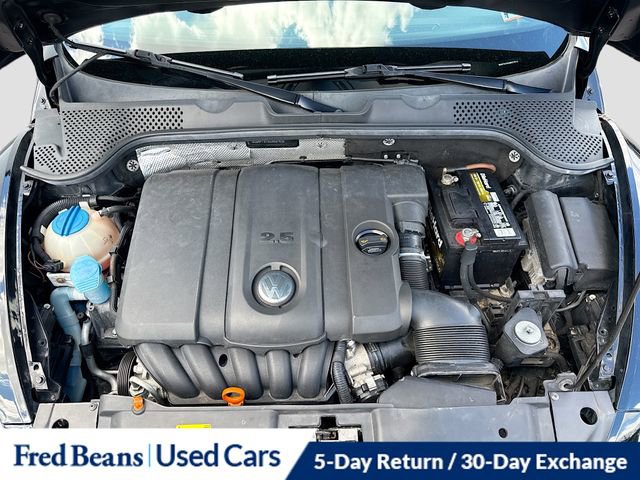 Used 2012 Volkswagen Beetle 2.5 image 28