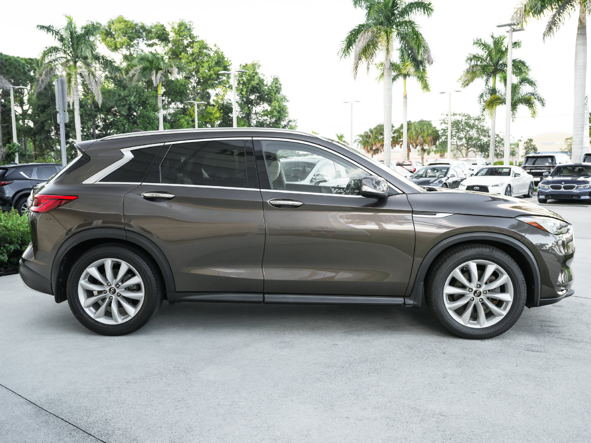 Used 2019 INFINITI QX50 Essential w/ Premium Audio Package AWD/4WD image 28