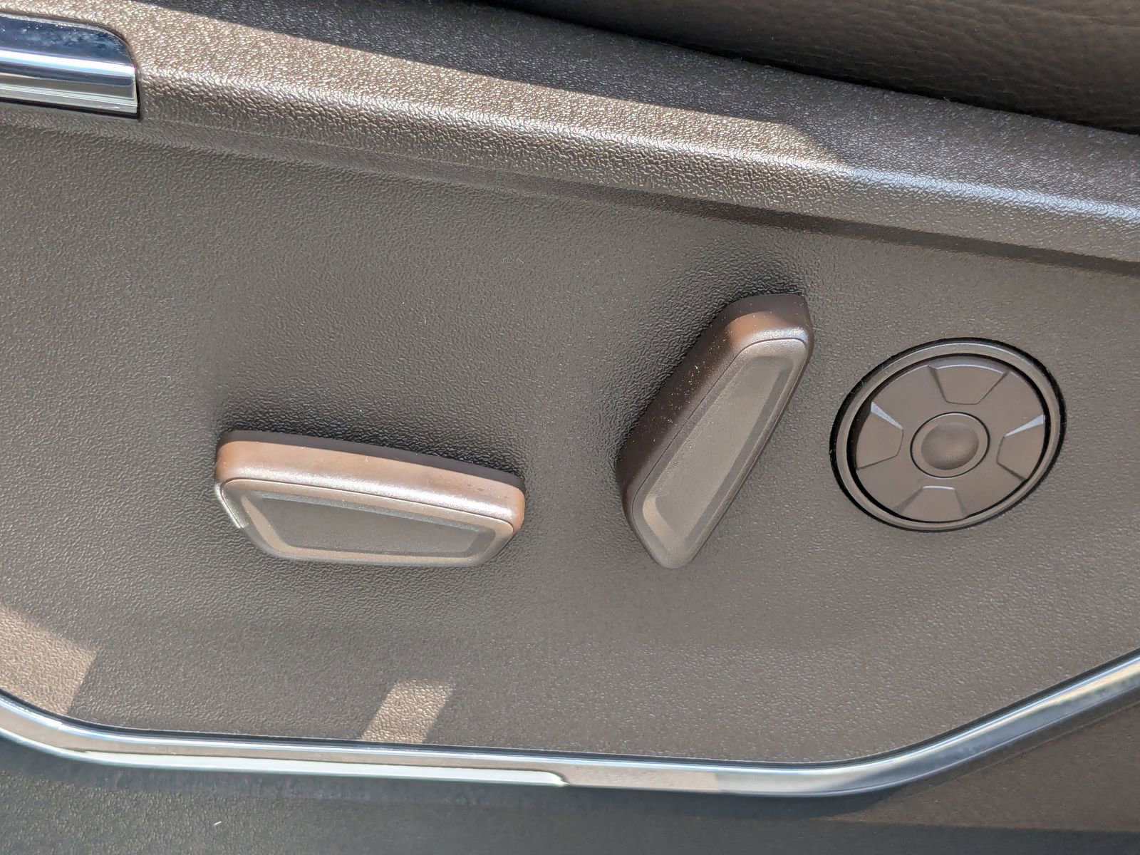 New 2025 Ford F350 King Ranch w/ Chrome Package image 21