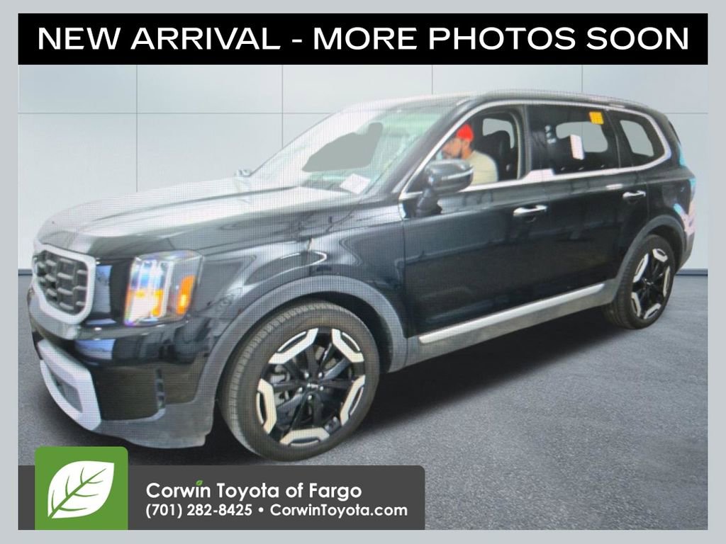 Used 2025 Kia Telluride S image 1