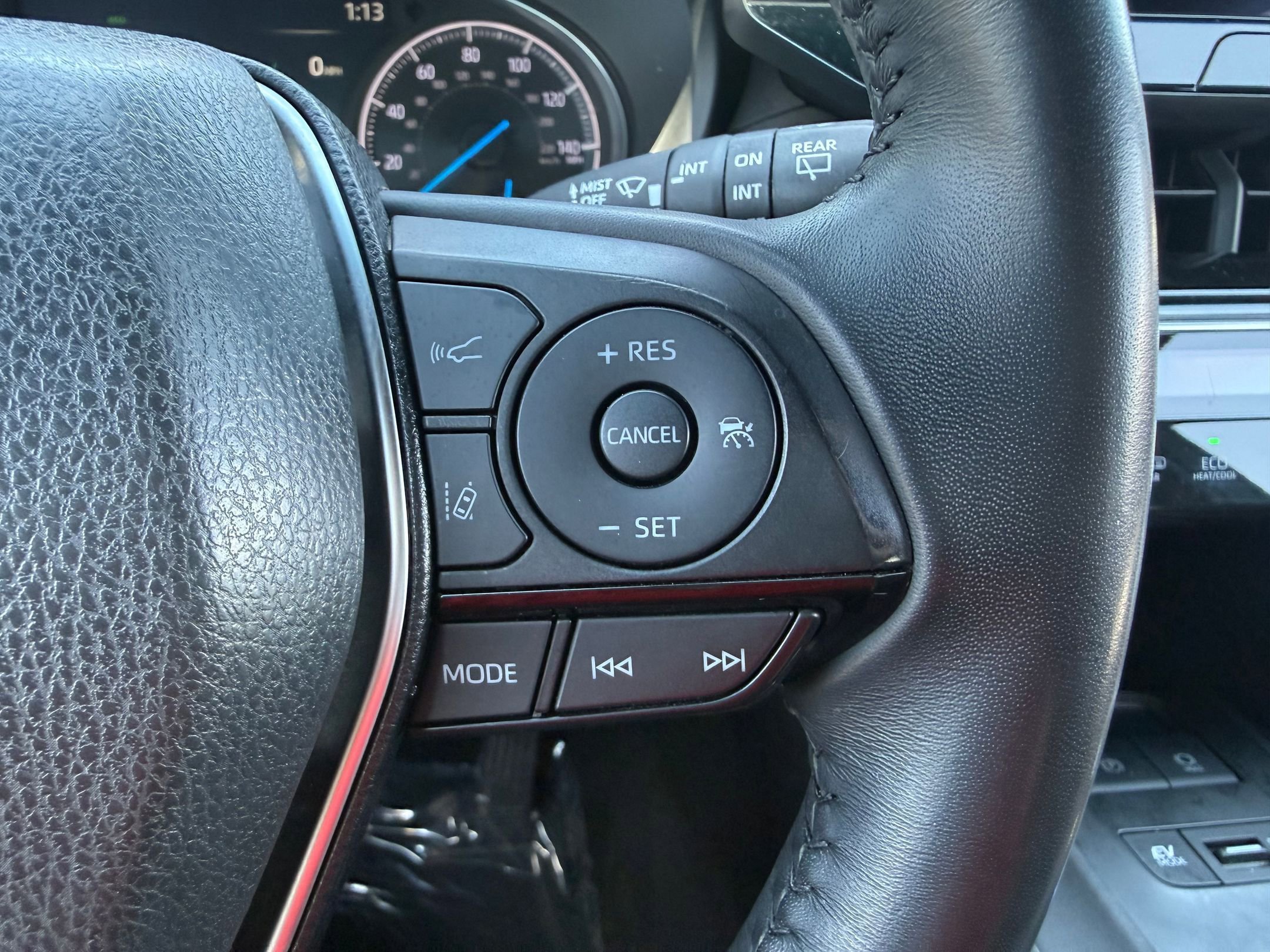 Used 2024 Toyota Venza Limited AWD/4WD image 14