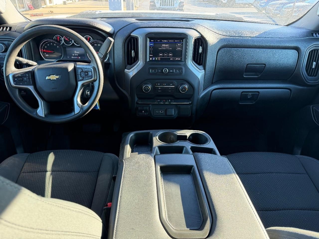 Used 2021 Chevrolet Silverado 2500 Custom w/ Custom Value Package image 11