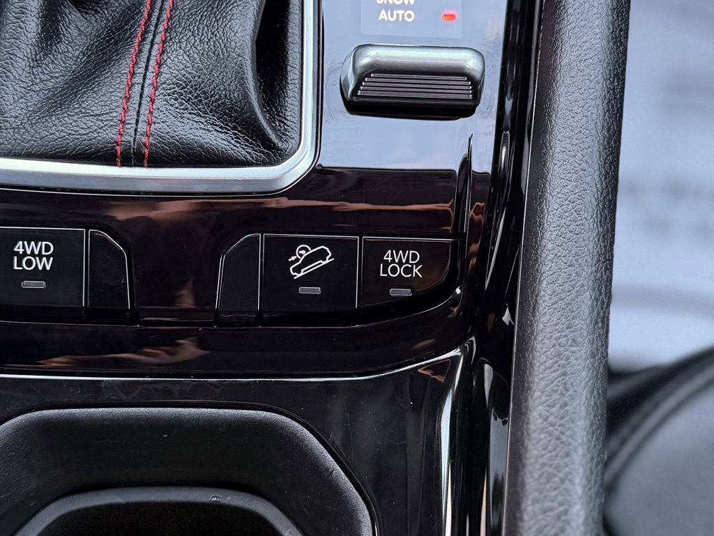 Used 2022 Jeep Compass Trailhawk w/ Trailhawk Convenience Group image 23