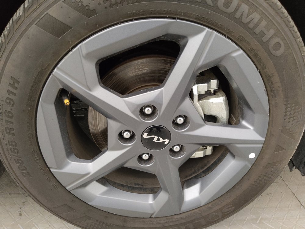 Used 2025 Kia K4 FWD image 31
