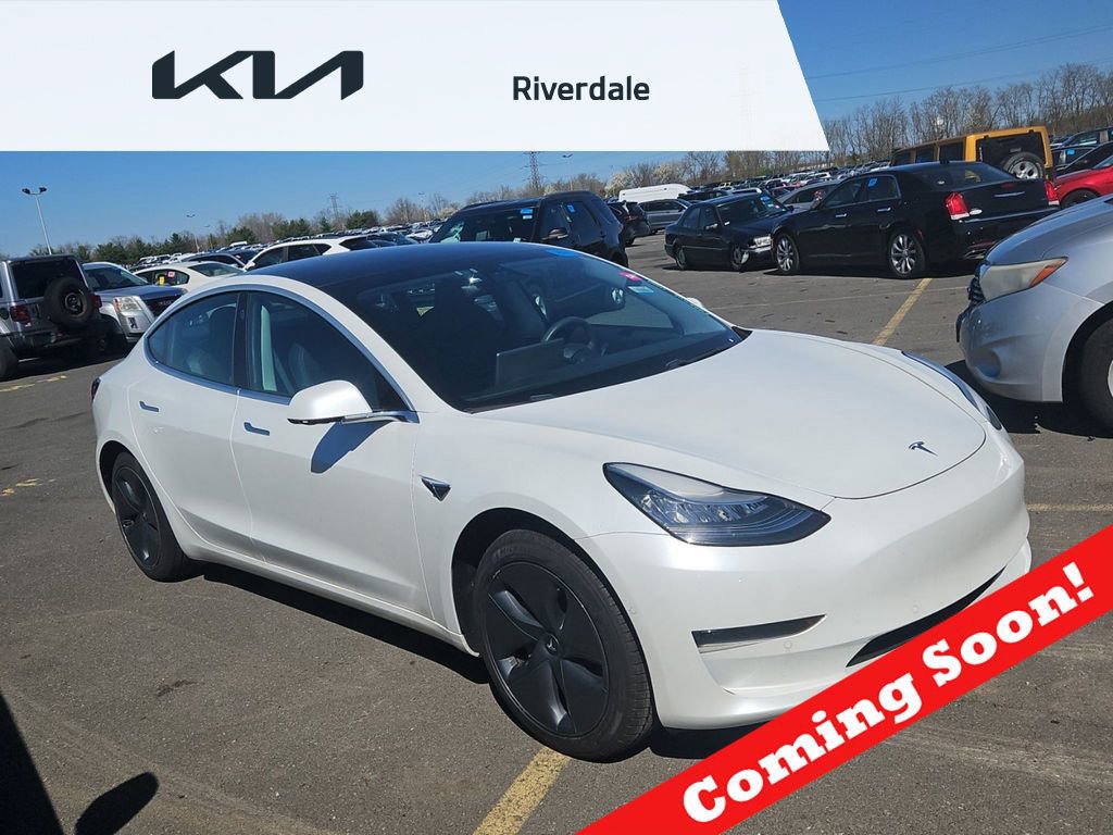 Used 2020 Tesla Model 3 Standard Range Plus RWD image 1