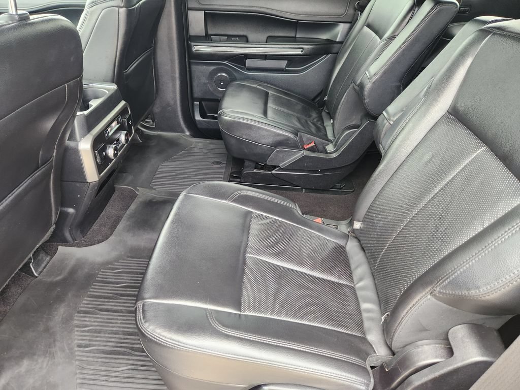 Used 2020 Ford Expedition XLT w/ Equipment Group 202A AWD/4WD image 26