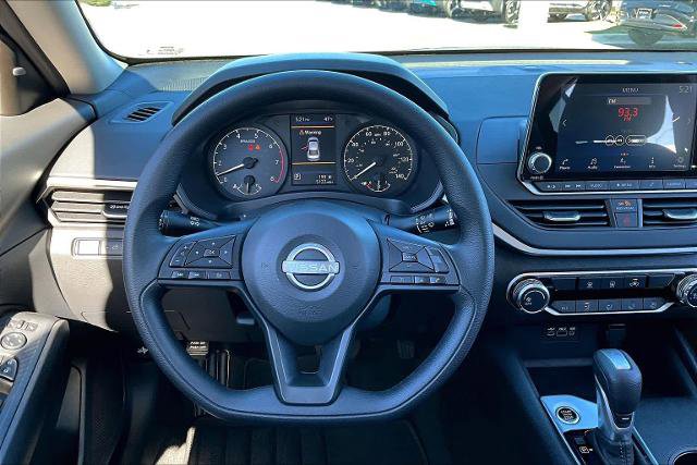 Certified 2025 Nissan Altima 2.5 S image 5