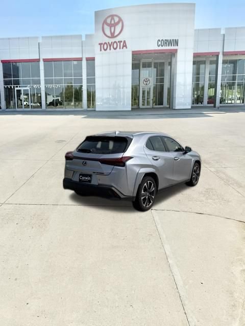 Used 2026 Lexus UX 300h AWD w/ Accessory Package (2T) image 6
