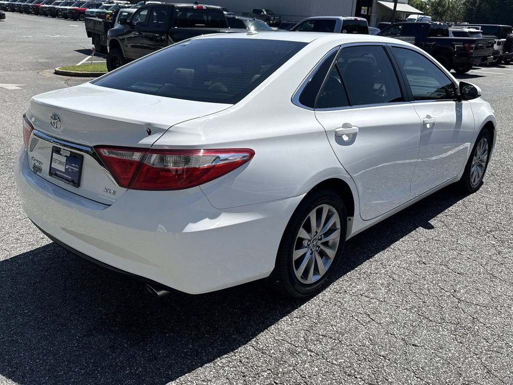 Used 2015 Toyota Camry XLE FWD image 7