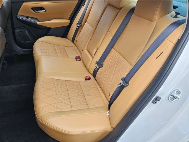 Used 2023 Nissan Sentra SV w/ SV Premium Package FWD image 17