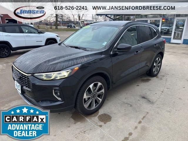 Used 2023 Ford Escape Platinum image 3