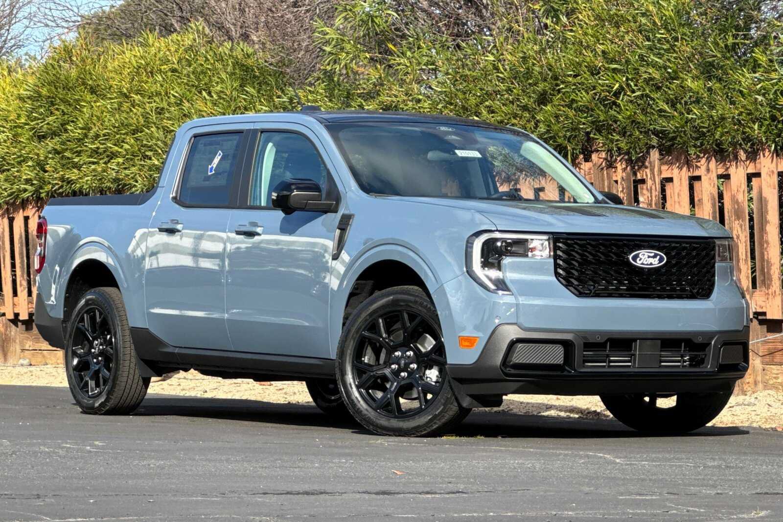 New 2026 Ford Maverick Lariat w/ Black Appearance Package AWD/4WD image 2