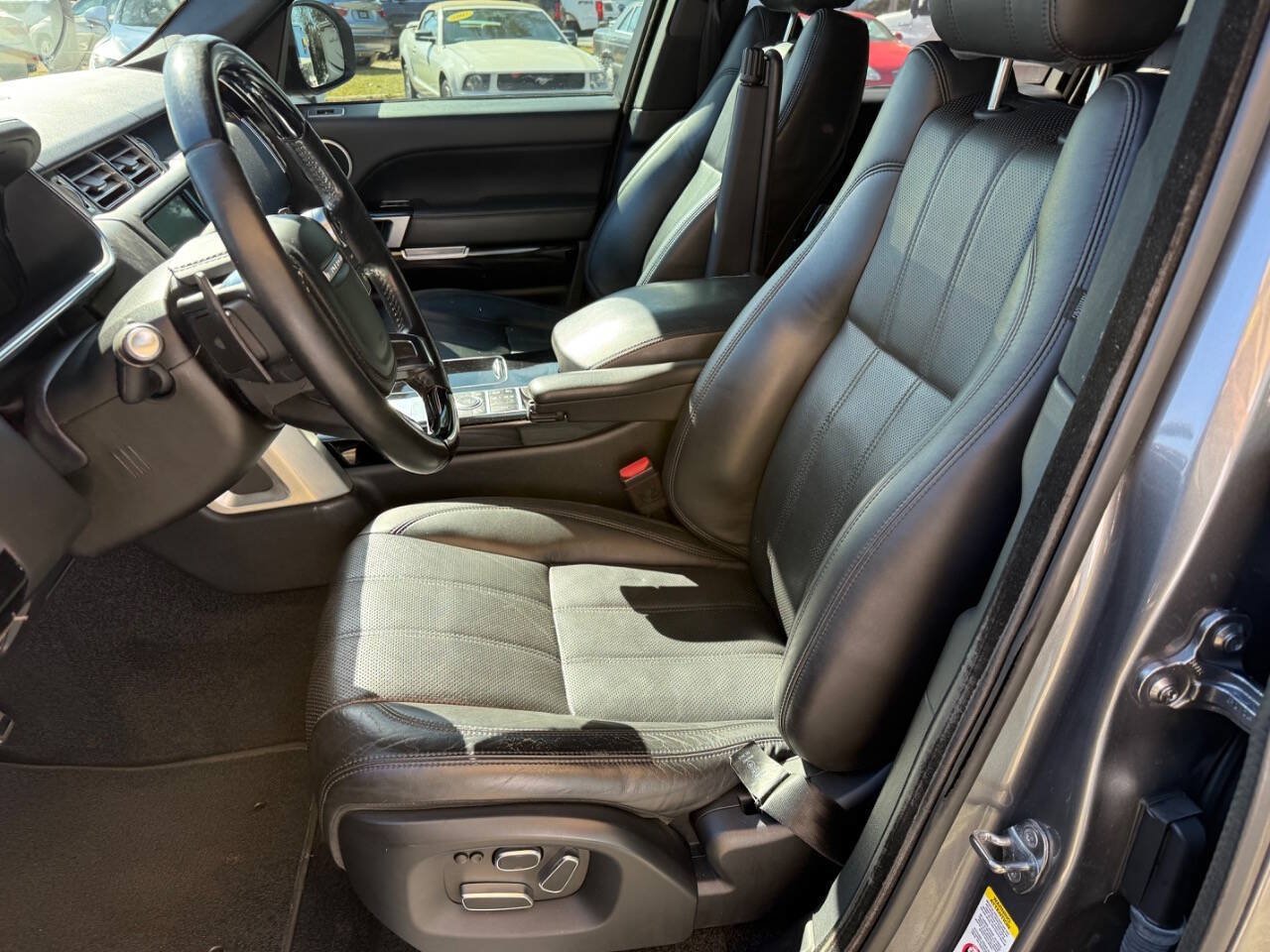 Used 2015 Land Rover Range Rover Supercharged AWD/4WD image 7