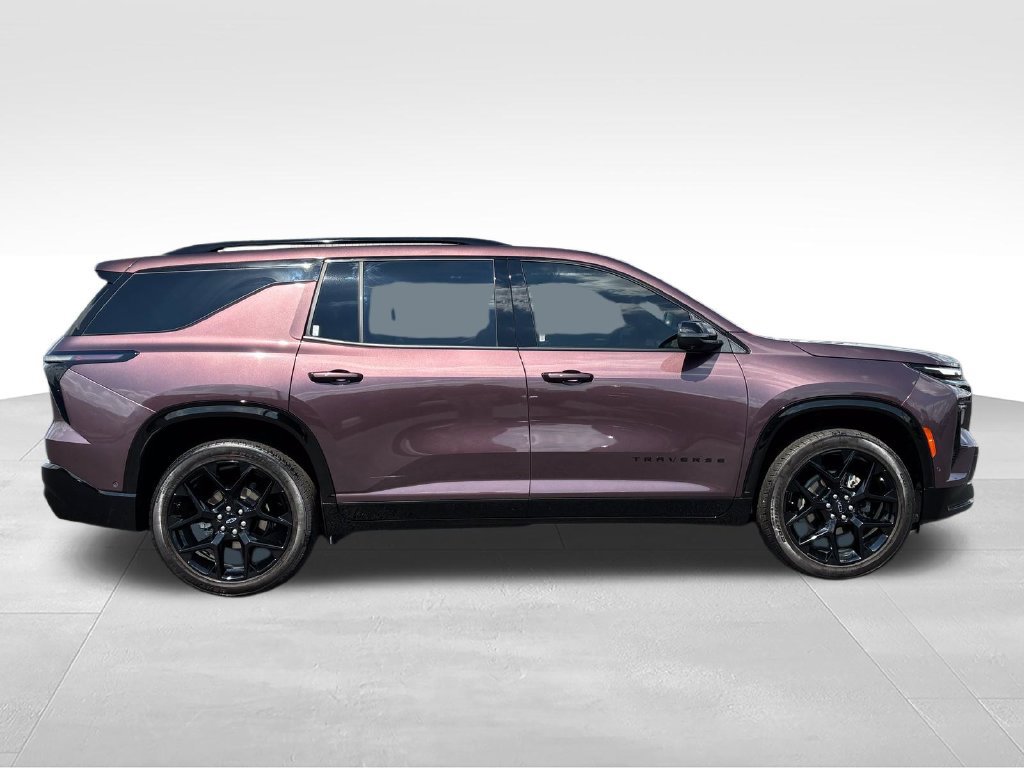 Used 2024 Chevrolet Traverse RS FWD image 5